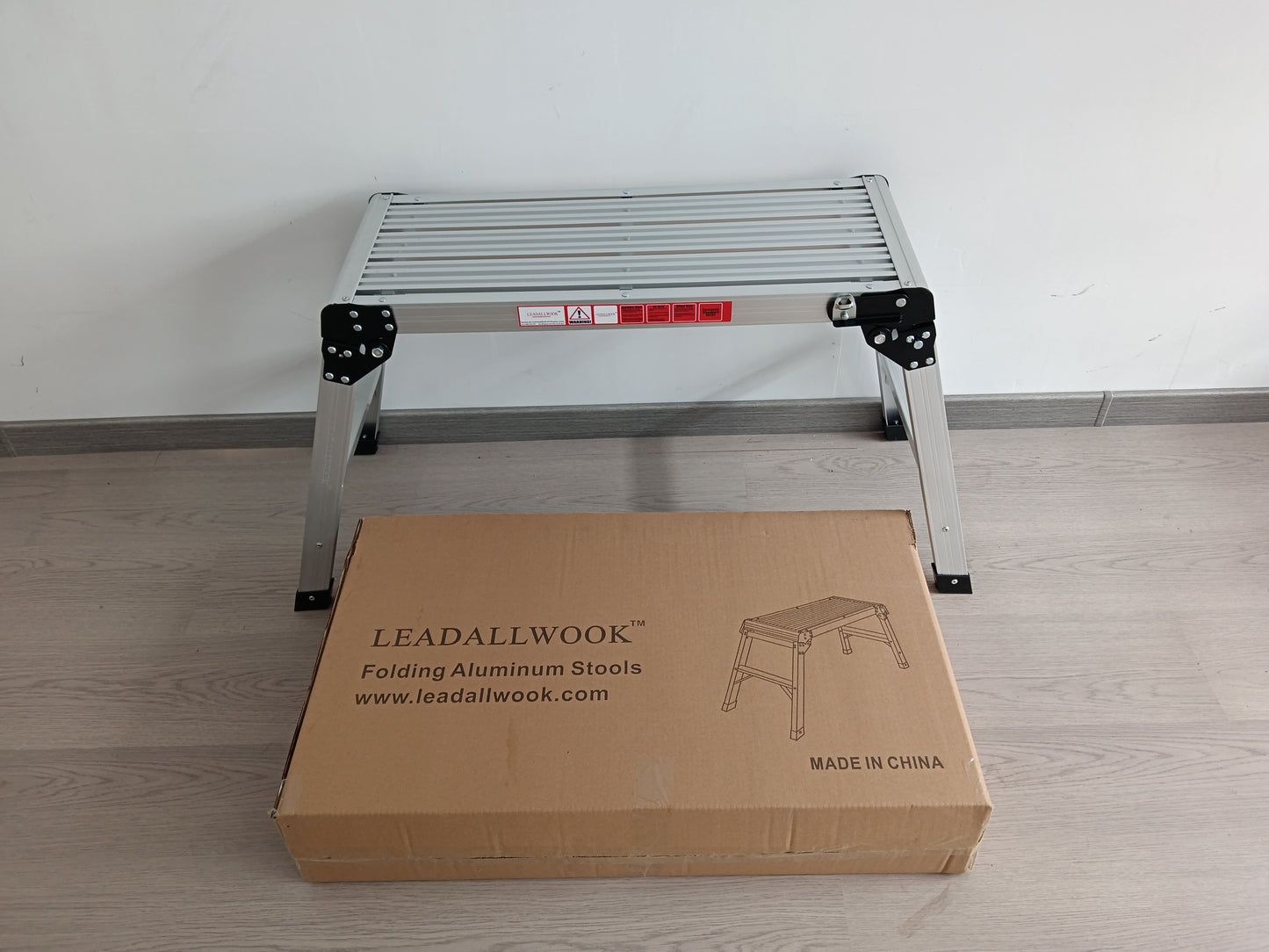 LEADALLWOOK Folding Aluminum Stool  30"x12"x20" Step Ladder Heavy Duty Foldable Aluminum Platform 330 Lbs Capacity